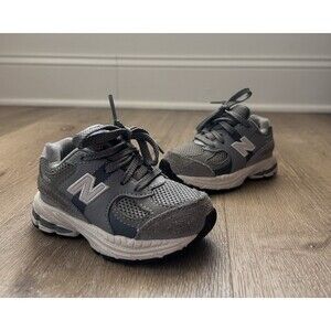 New Balance 2002R Kids IC2002ST Size 5 Youth Sneakers Gray Running Shoes